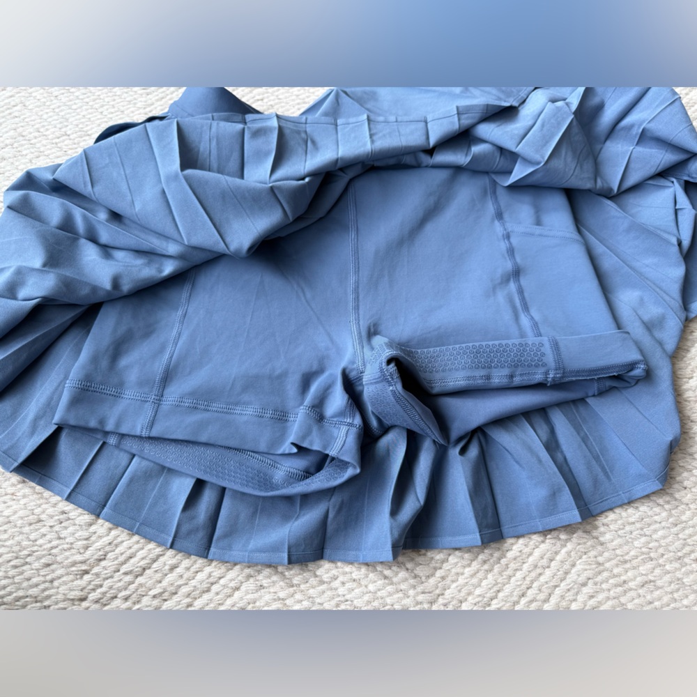 Lululemon High-Rise Pleated Tennis Skort Oasis Blue sz 4 - Picture 5 of 6